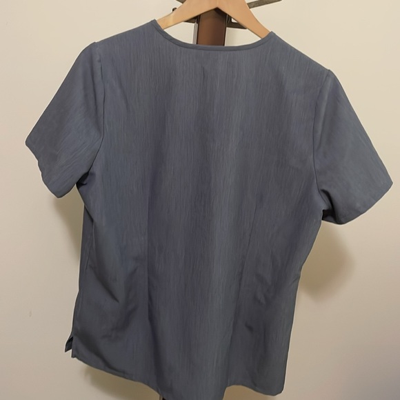 figs Catarina one pocket scrub top grey large - Picture 4 of 5